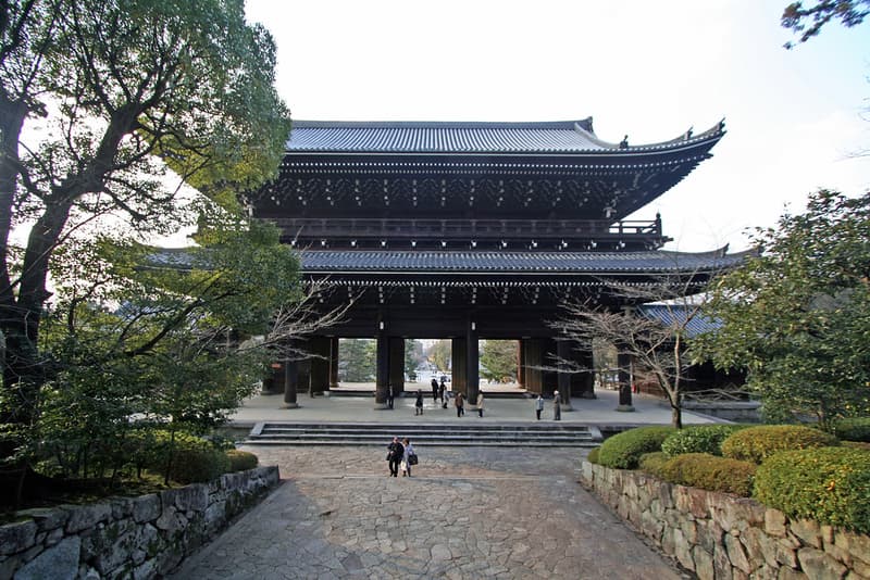 Cổng chính của Chùa Chion-in, Kyoto