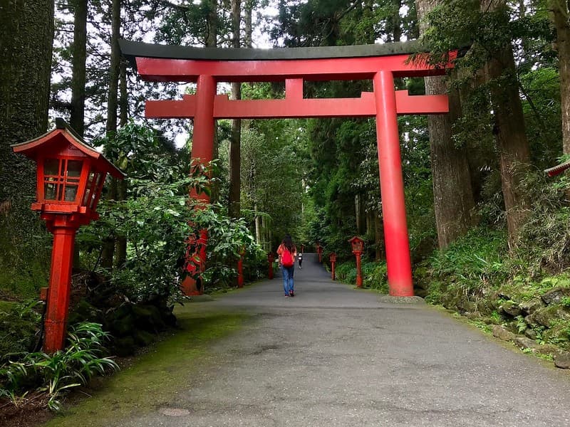 Lối vào Đền Hakone.