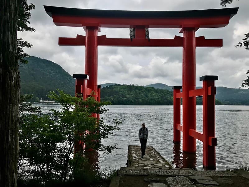Cổng Đền Hòa Bình thuộc Đền Hakone.