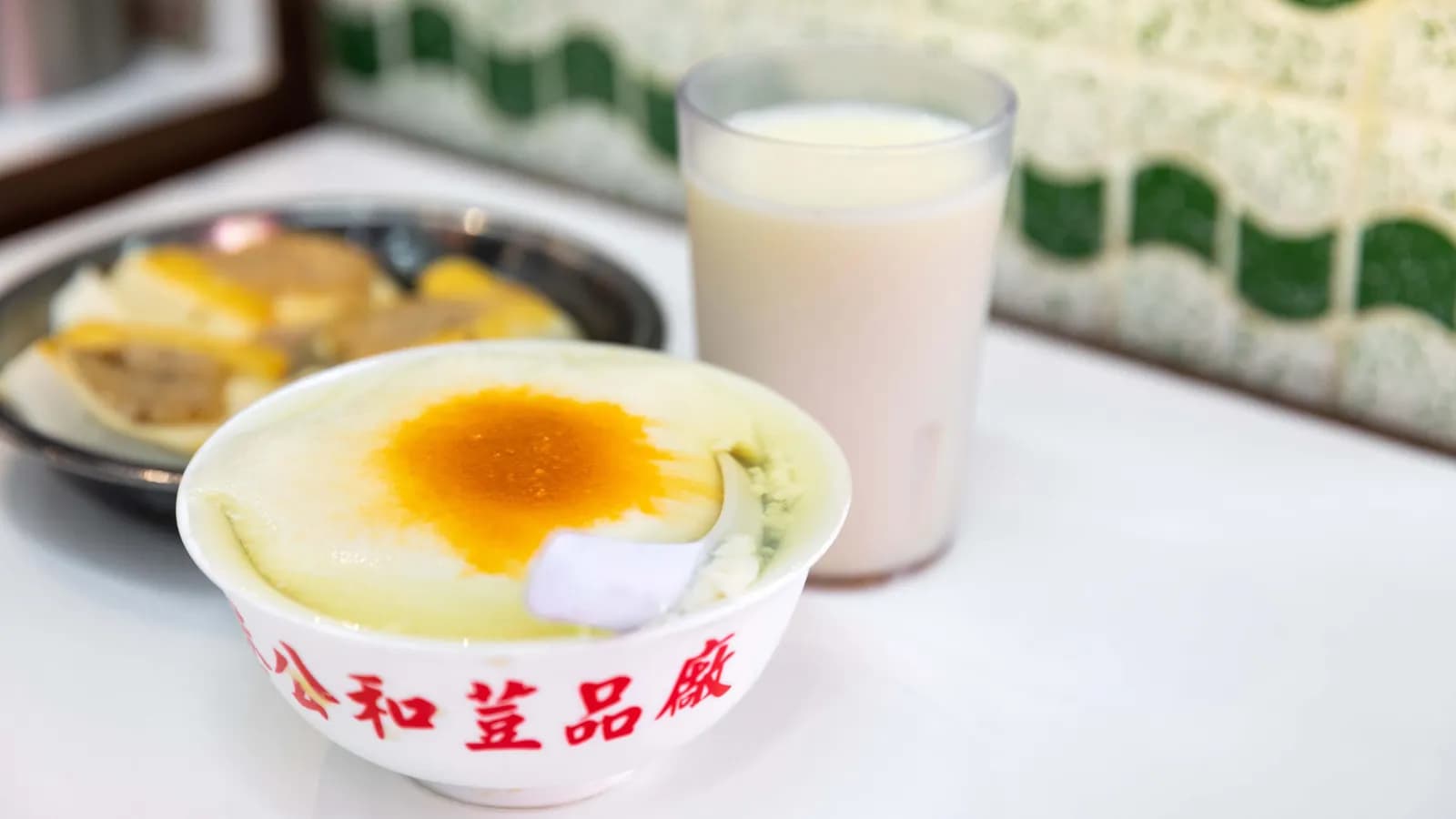Du lịch Hong Kong - Pudding đậu hũ ngọt: Kung Wo Dou Bun Chong
