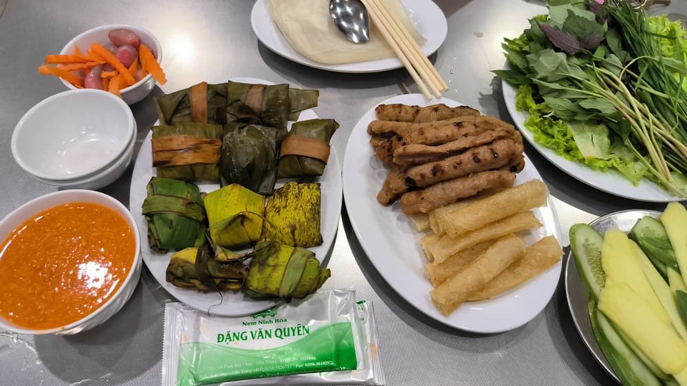 Nem Nướng Đặng Văn Quyên - Nha Trang Du lịch Nha Trang - Nem nướng Đặng Văn Quyên