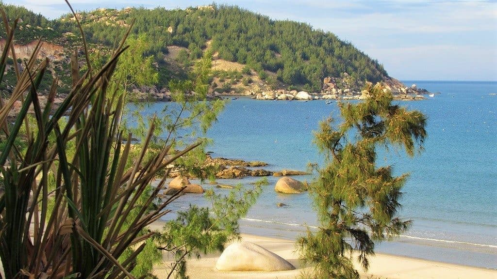 Bãi biển Trung Lương Du lịch Quy Nhơn tự túc - Bãi biển Trung Lương