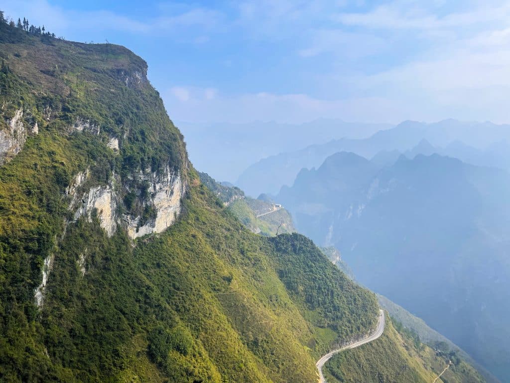 Đường mòn đi bộ Sky Path, Hà Giang Du lịch Hà Giang - Khám phá đường mòn trên cao ở Mã Pí Lèng
