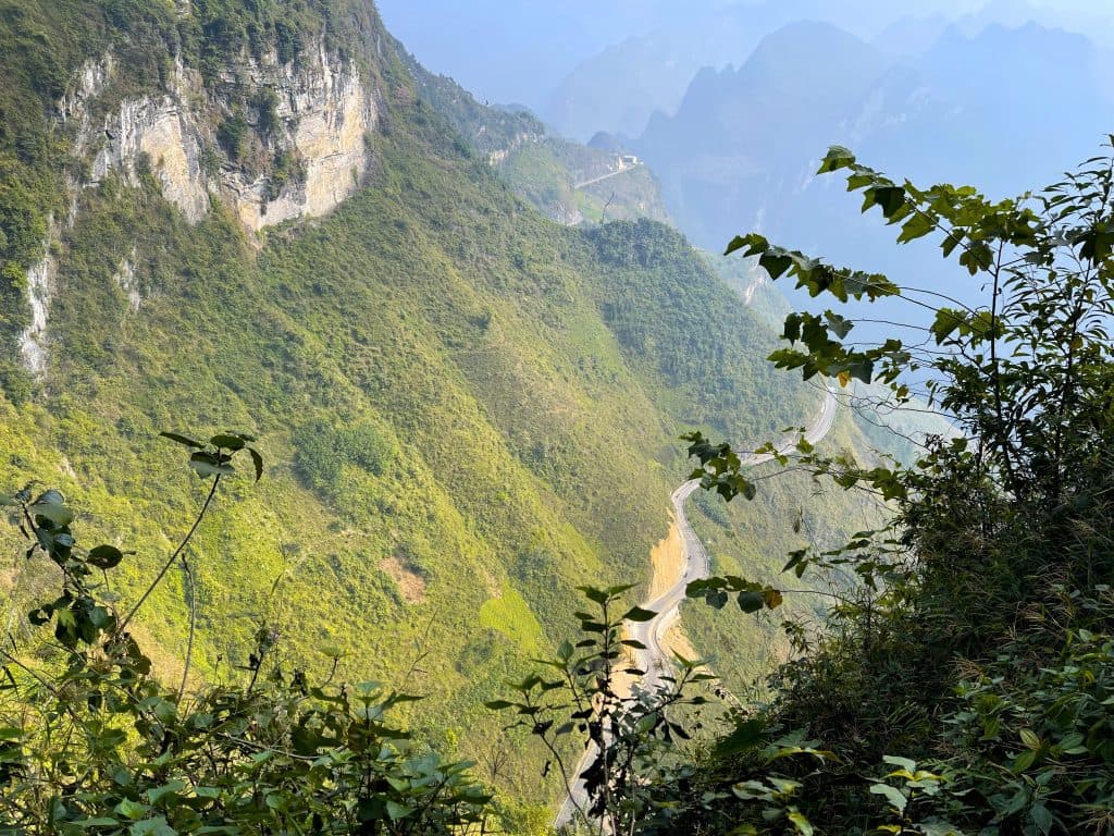 Đường mòn đi bộ Sky Path, Hà Giang Du lịch Hà Giang - Khám phá đường mòn trên cao ở Mã Pí Lèng