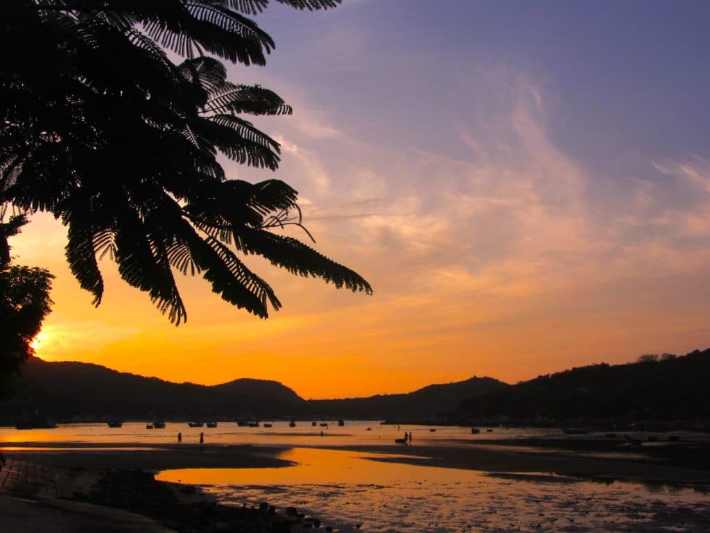 Vịnh Vĩnh Hy lúc bình minh Du lịch Phan Rang - Cam Ranh, Vịnh Vĩnh Hy lúc bình minh