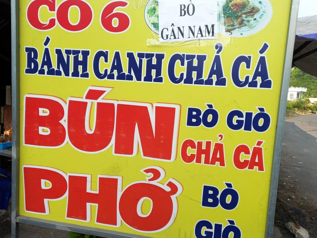 Biển hiệu người bán đồ ăn Du lịch Đại Lãnh