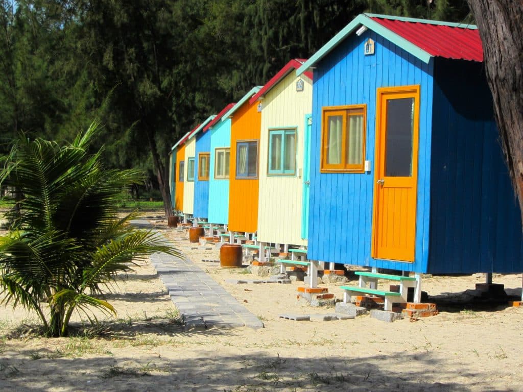 Túp lều bãi biển Túp lều bãi biển, Du lịch Đại Lãnh
