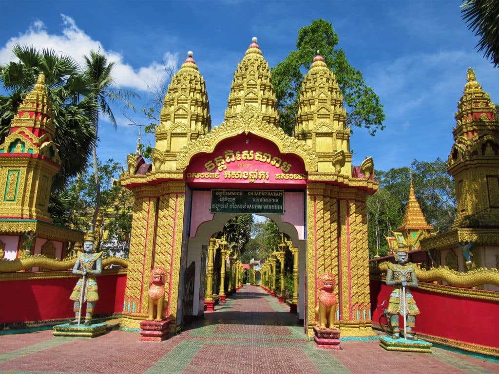 Du lịch Trà Vinh tự túc - khám phá chùa Khmer Du lịch Trà Vinh tự túc - khám phá chùa Khmer