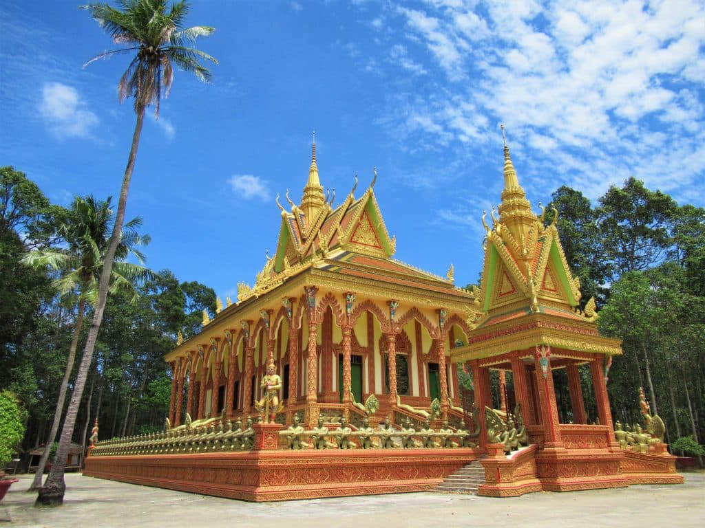 Du lịch Trà Vinh tự túc - khám phá chùa Khmer Du lịch Trà Vinh tự túc - khám phá chùa Khmer