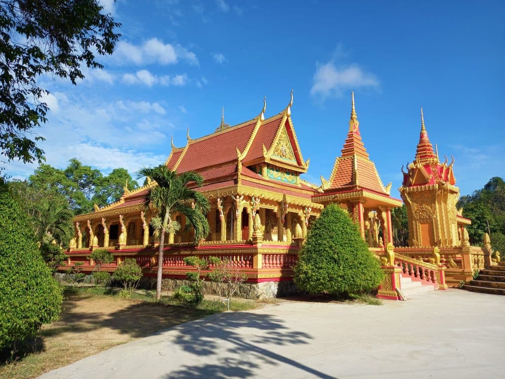 Du lịch Trà Vinh tự túc - khám phá chùa Khmer Du lịch Trà Vinh tự túc - khám phá chùa Khmer