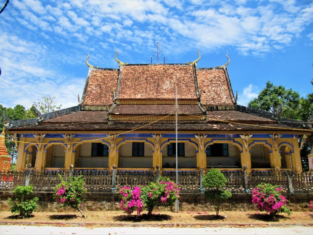 Du lịch Trà Vinh tự túc - khám phá chùa Khmer Du lịch Trà Vinh tự túc - khám phá chùa Khmer