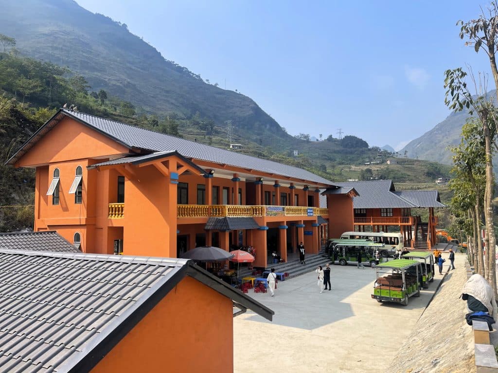 Du lịch Hà Giang - Khám phá vực Tu Sản bằng thuyền