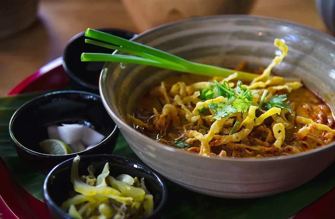 Du lịch Thái Lan tự túc - Món Thái ngon - Mì cà ri dừa kiểu Thái