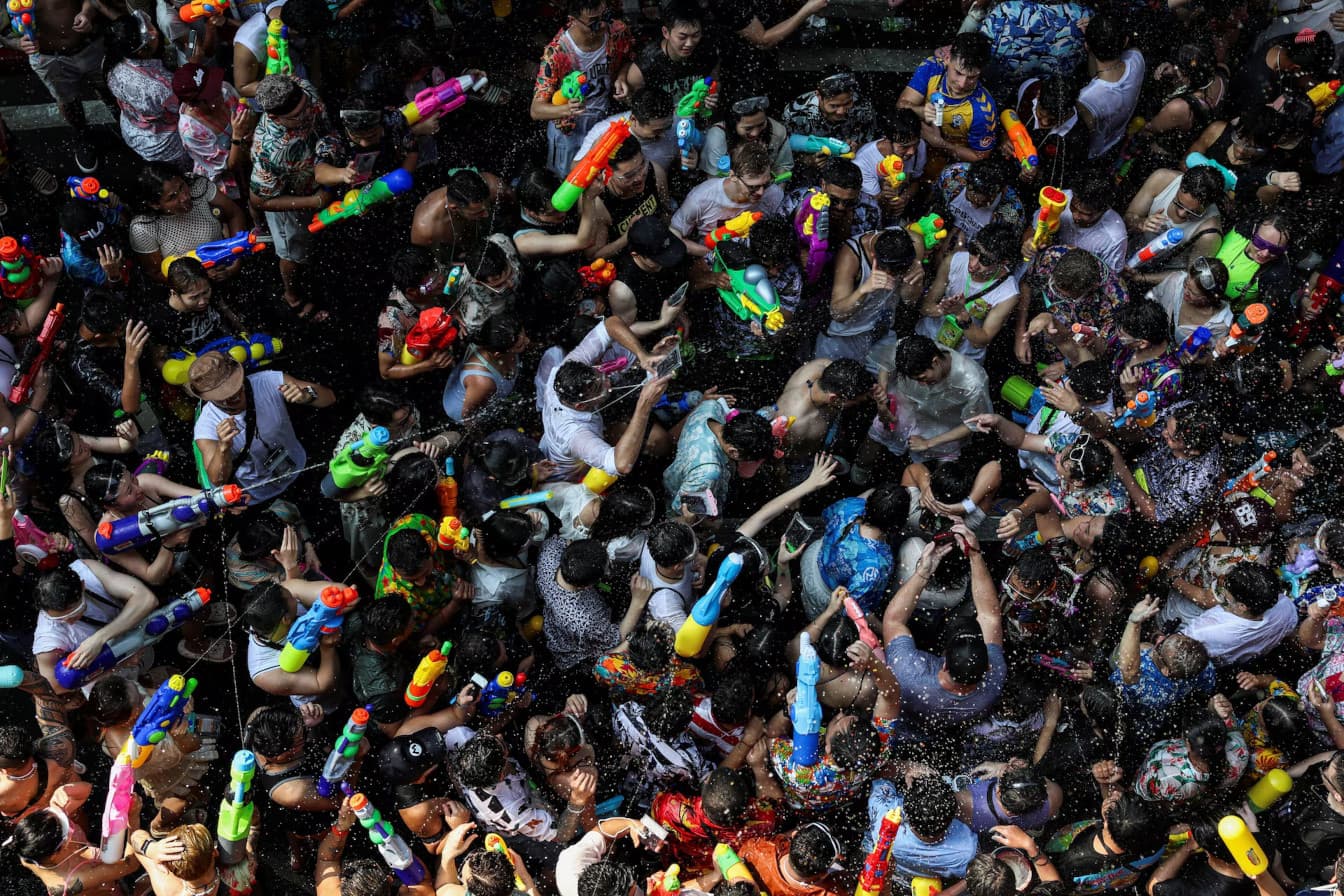 Lễ hội té nước Songkran Thái Lan
