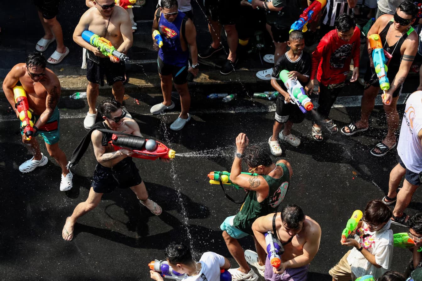 Lễ hội té nước Songkran Thái Lan