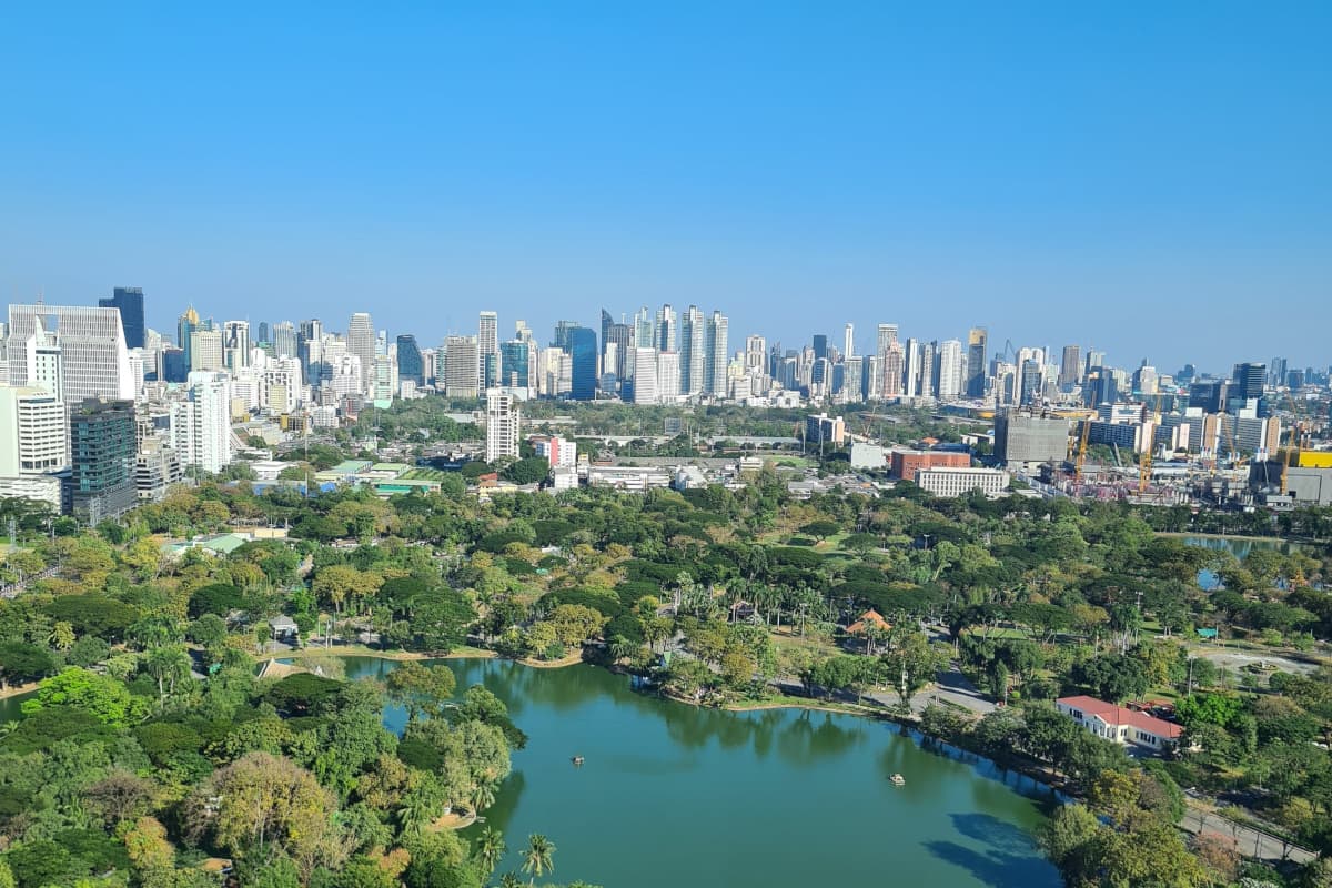 Kinh nghiệm du lịch Bangkok tự túc 3-5 ngày - Công viên Lumphini rộng lớn giữa lòng thủ đô Bangkok