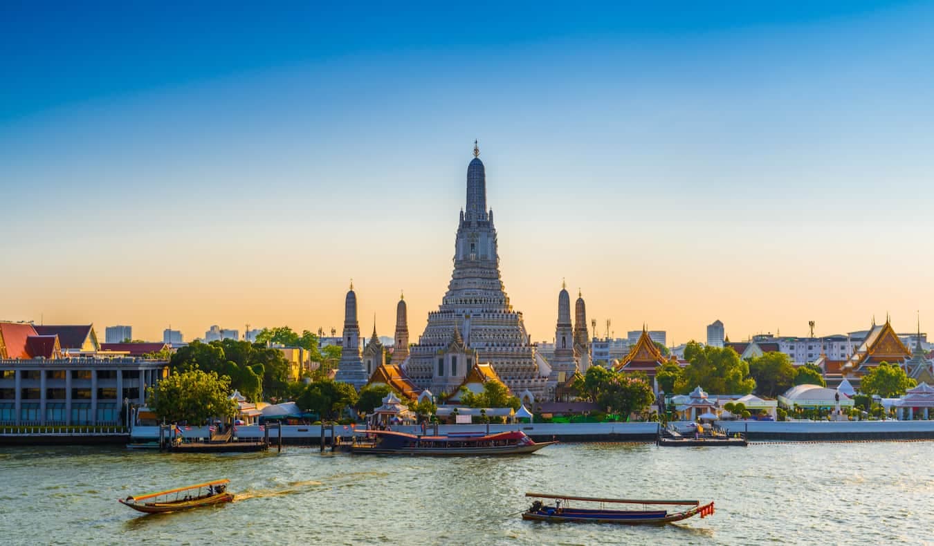 Kinh nghiệm du lịch Bangkok tự túc 3-5 ngày - Du thuyền trên sông ở Bangkok