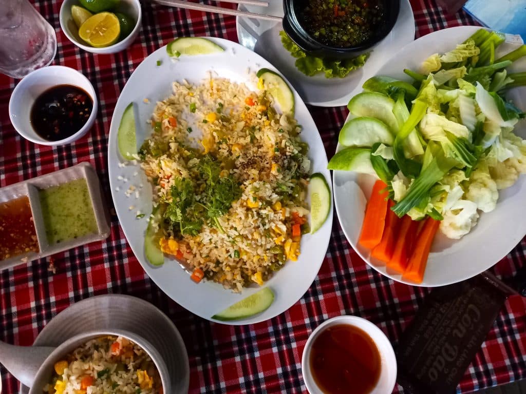 Abendessen mit Meeresfrüchten, Con Dao, Vietnam