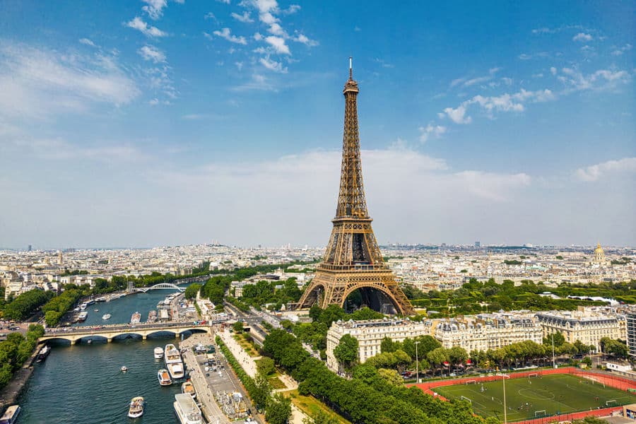 Du lịch Pháp tự túc - Eiffel Tower Paris France