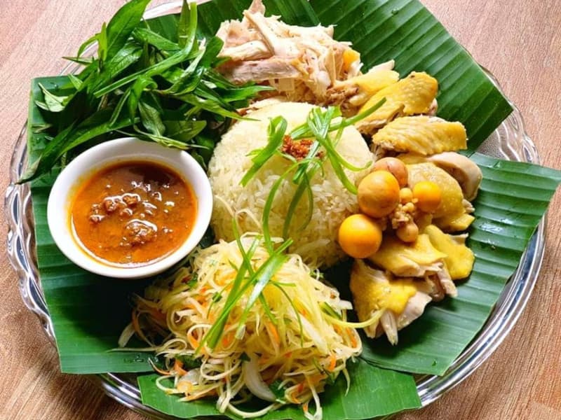 Hoi An Travel Guide - Com Ga Hoi An