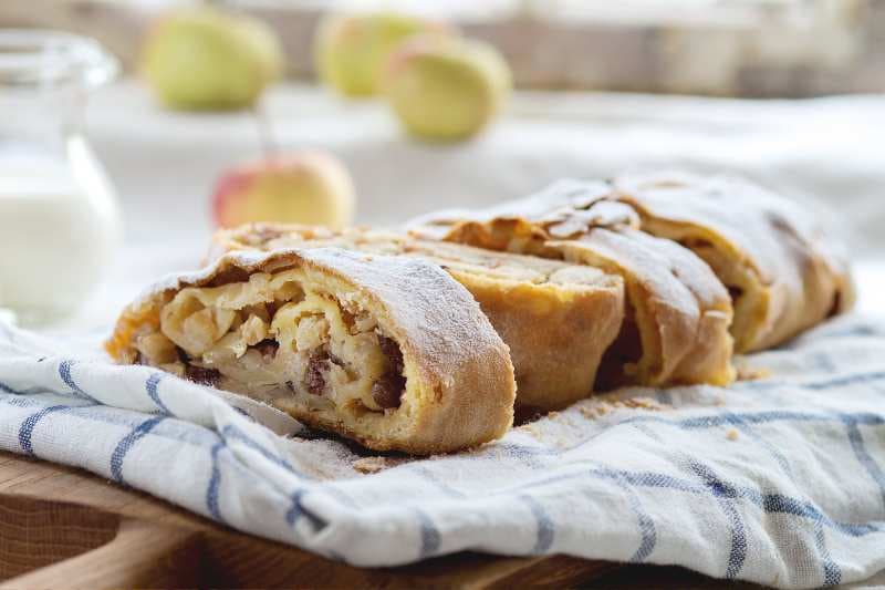 Những món ăn ngon của Đức - Apfelstrudel - Bánh táo
