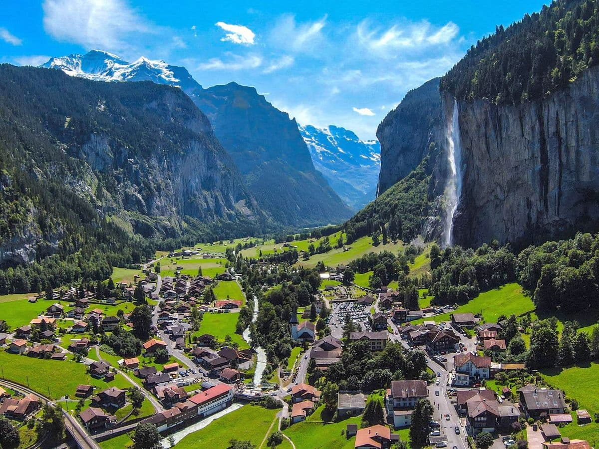 Du lịch Châu Âu tự túc trong 14 ngày