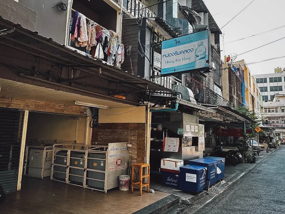 Quán ăn ngon ở Bangkok - Nhà hàng Nhong Rim Klong