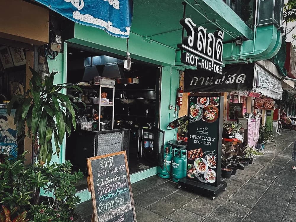 Quán ăn ngon ở Bangkok - Rot Rue Dee