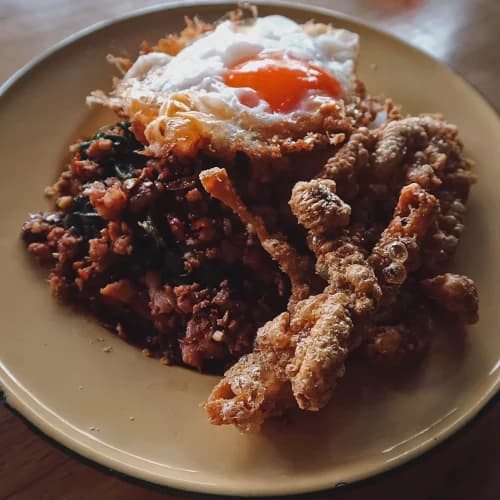 Quán ăn ngon ở Bangkok - This is Basil - Pad kra pao