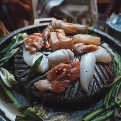 Quán ăn ngon ở Bangkok - Tui Mu Kratha-Mu Chum