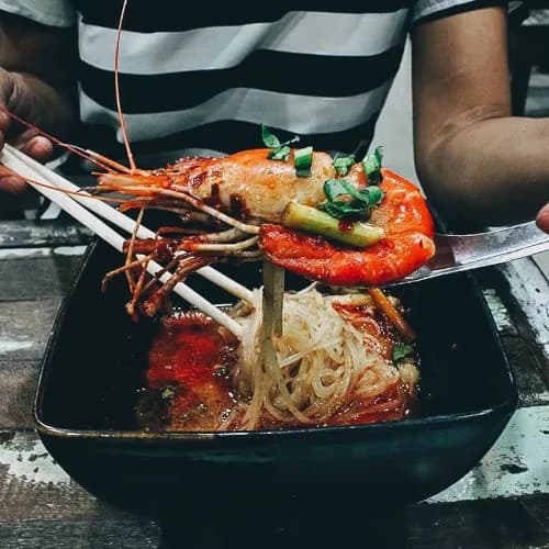 Quán ăn ngon ở Bangkok - Pe Aor Tom Yum Goong