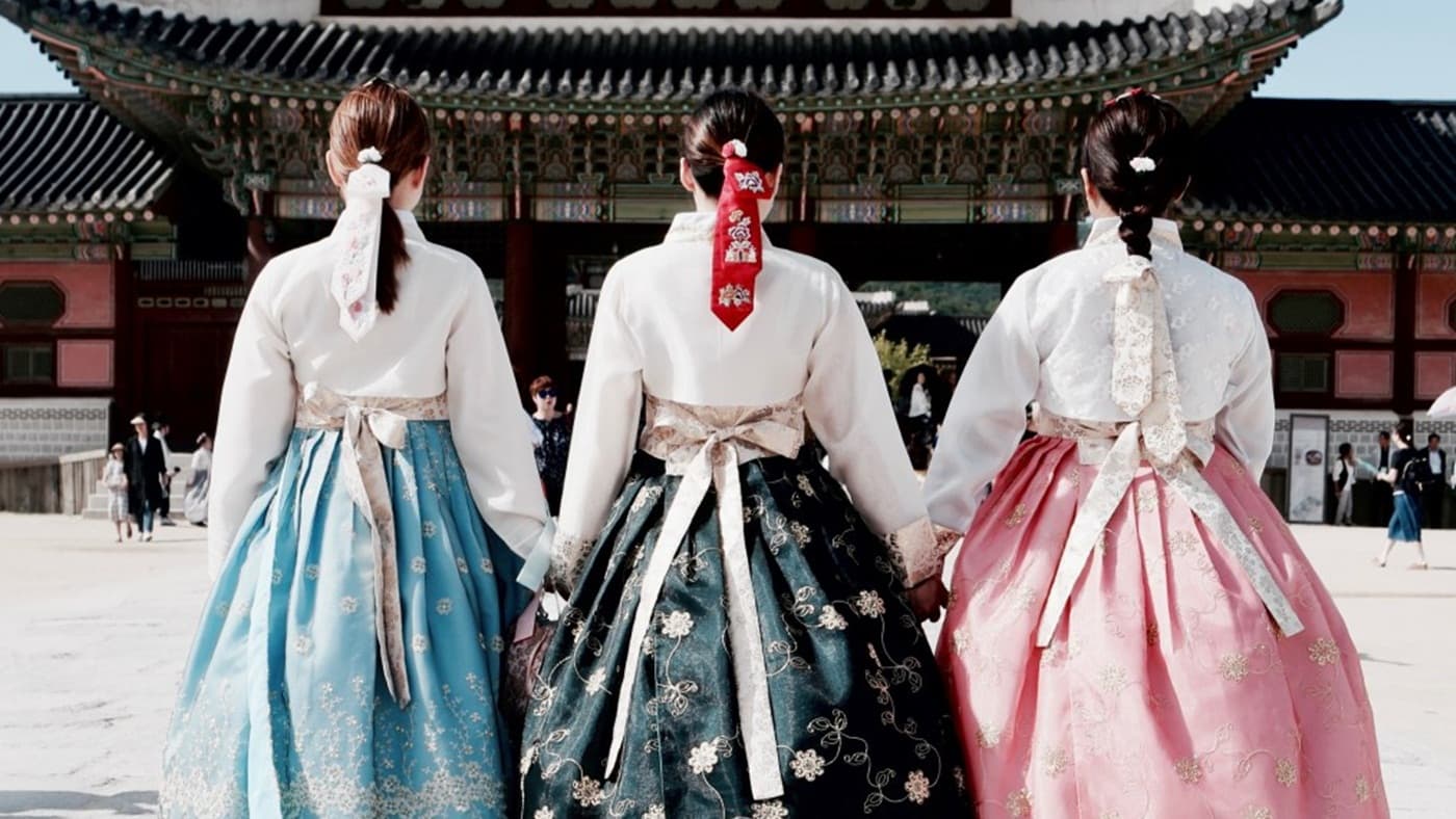 Du lịch Hàn Quốc tự túc - Mặc Hanbok ở cung Cảnh Phúc - Seoul - Hàn Quốc